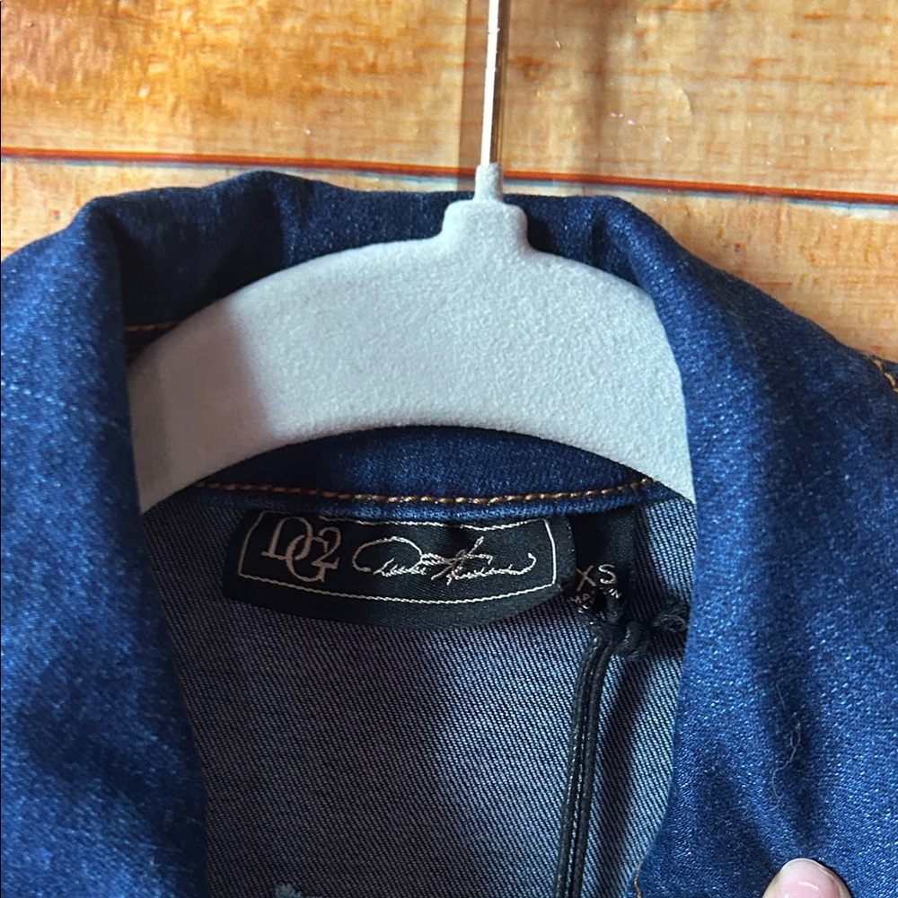 DG2 by Diane Gilman New Classic Stretch Denim Embroidered Back Jacket - Picture 6 of 9